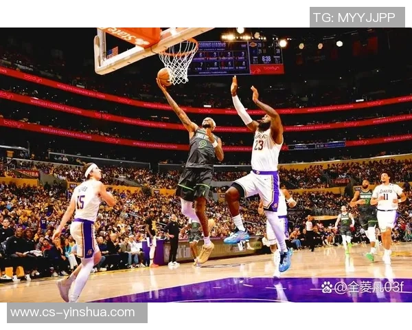 库里空砍22分未能救主，湖人遭遇68分惨败，巴克利直言：这是史无前例的耻辱！